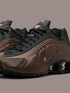 Nike Shox R4  Ironstone Off Noir  AR3565-007 Brand NEW Women's Size 8.5